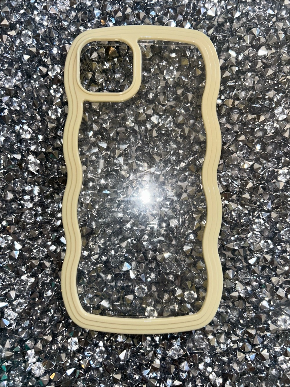 iPhone 15 plus Cream Wavy Edge Clear Phone Case - Brand